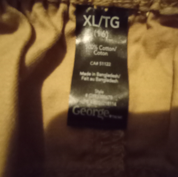 * 5 for 25 $ * Beige boy-style pants, size 16 - Picture 4 of 4